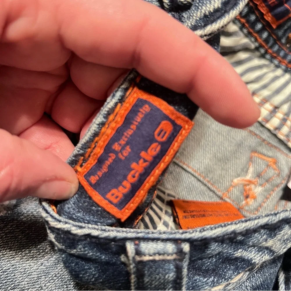 Women’s rock revival jeans - Picture 3 of 5